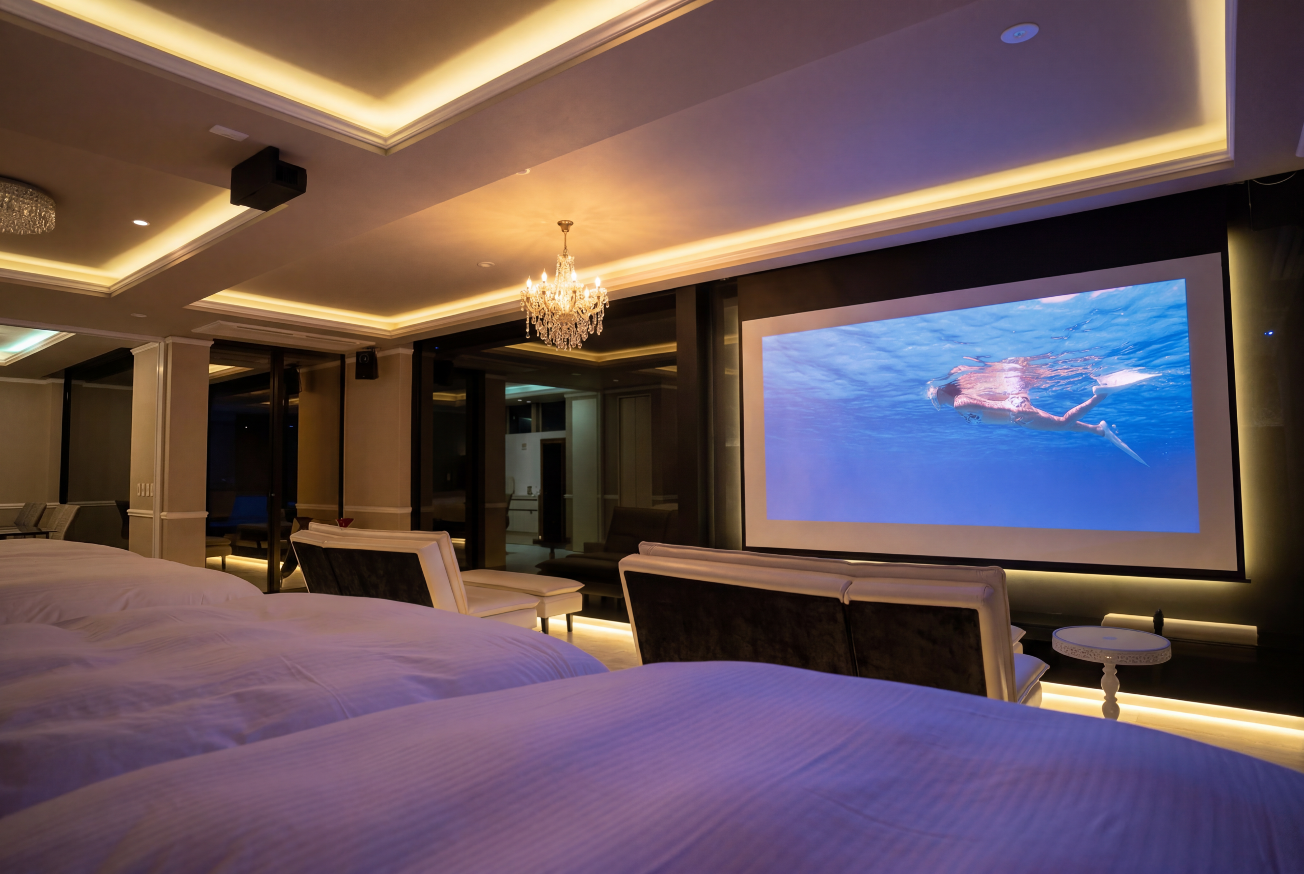 夜のルーフトップバー